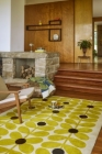 Exkluzivní vlněný koberec Orla Kiely Sixties Stem – Yellow s retro vzorem stylizovaných stonků